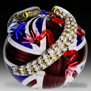 all-you-need-to-know-about-glass-paperweights